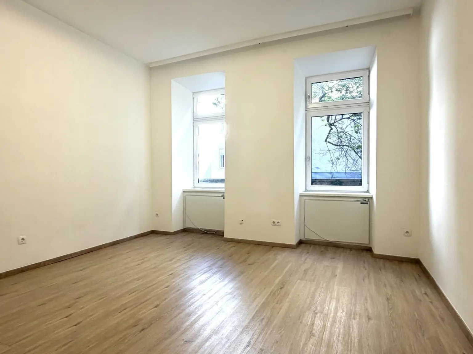 1 WOHNZIMMER