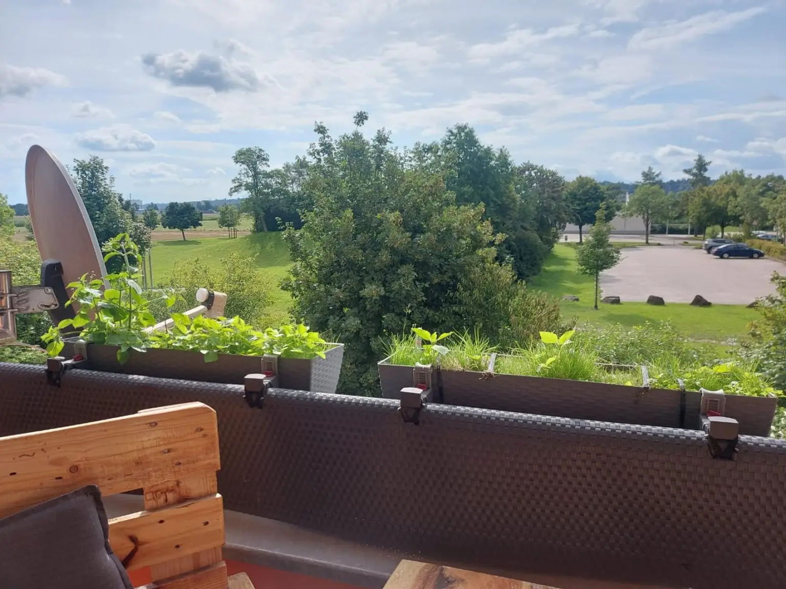 Attraktive 3-Zimmer-Wohnung mit Loggia und Blick ins Grüne