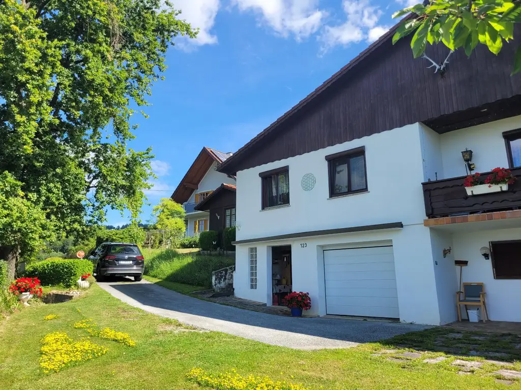 Wohnen wo andere Urlaub machen - Haus mit Traumaussicht nahe Stubenbergsee