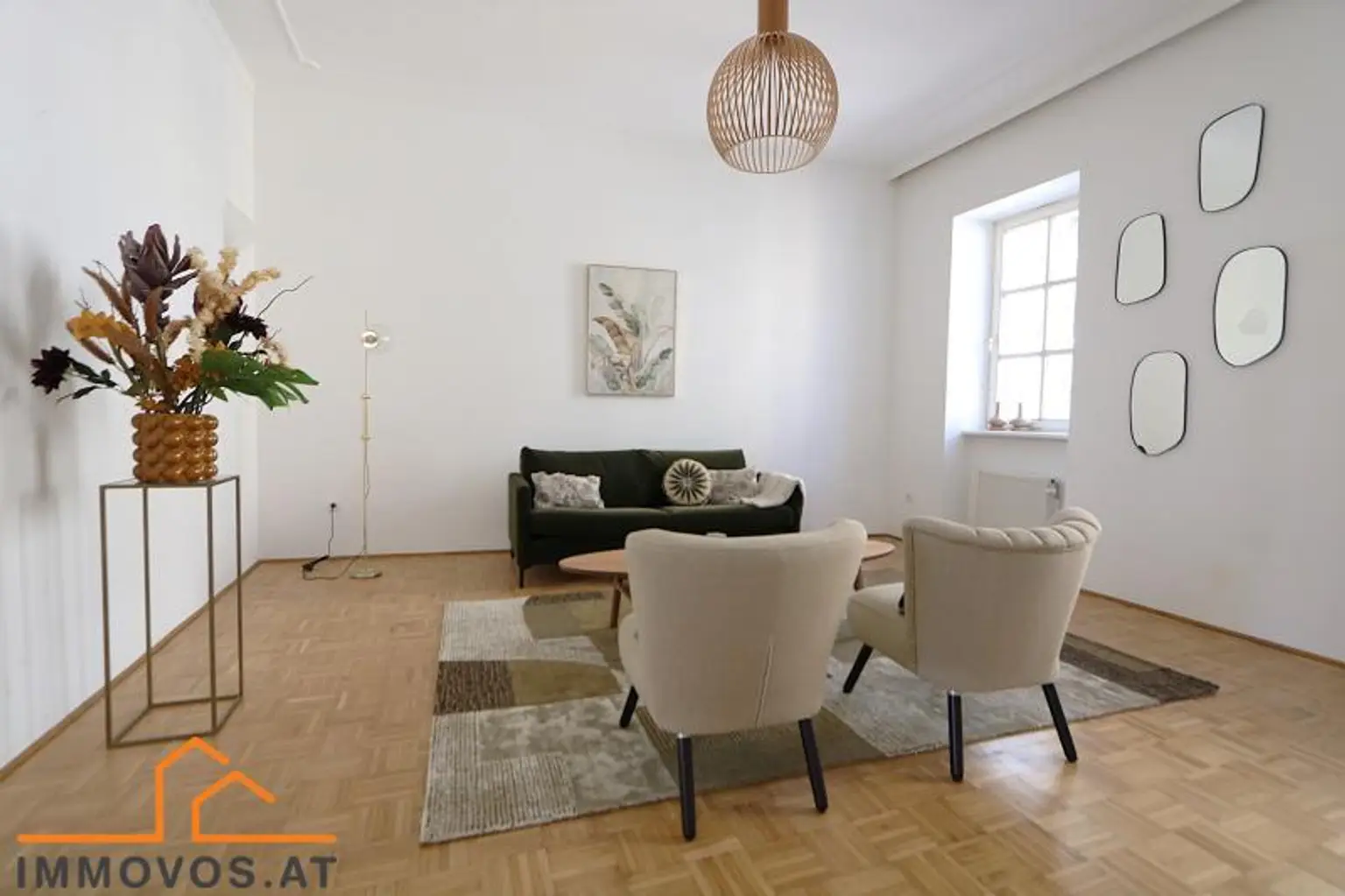 Gelegenheit: 4-Zimmer-Altbau MIT  Balkon an der Grenze 7./8 im 2. Lift-Stock