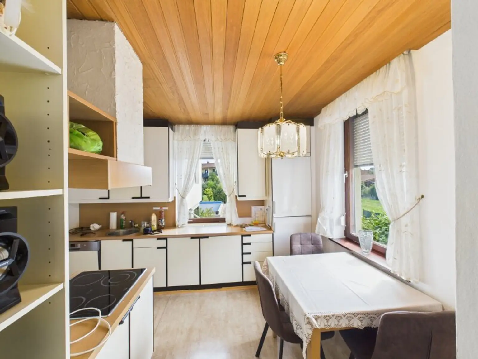 Traumhaus in Ternitz: 5 Zimmer, Garten, Pool & Garagen für nur 299.000 €!