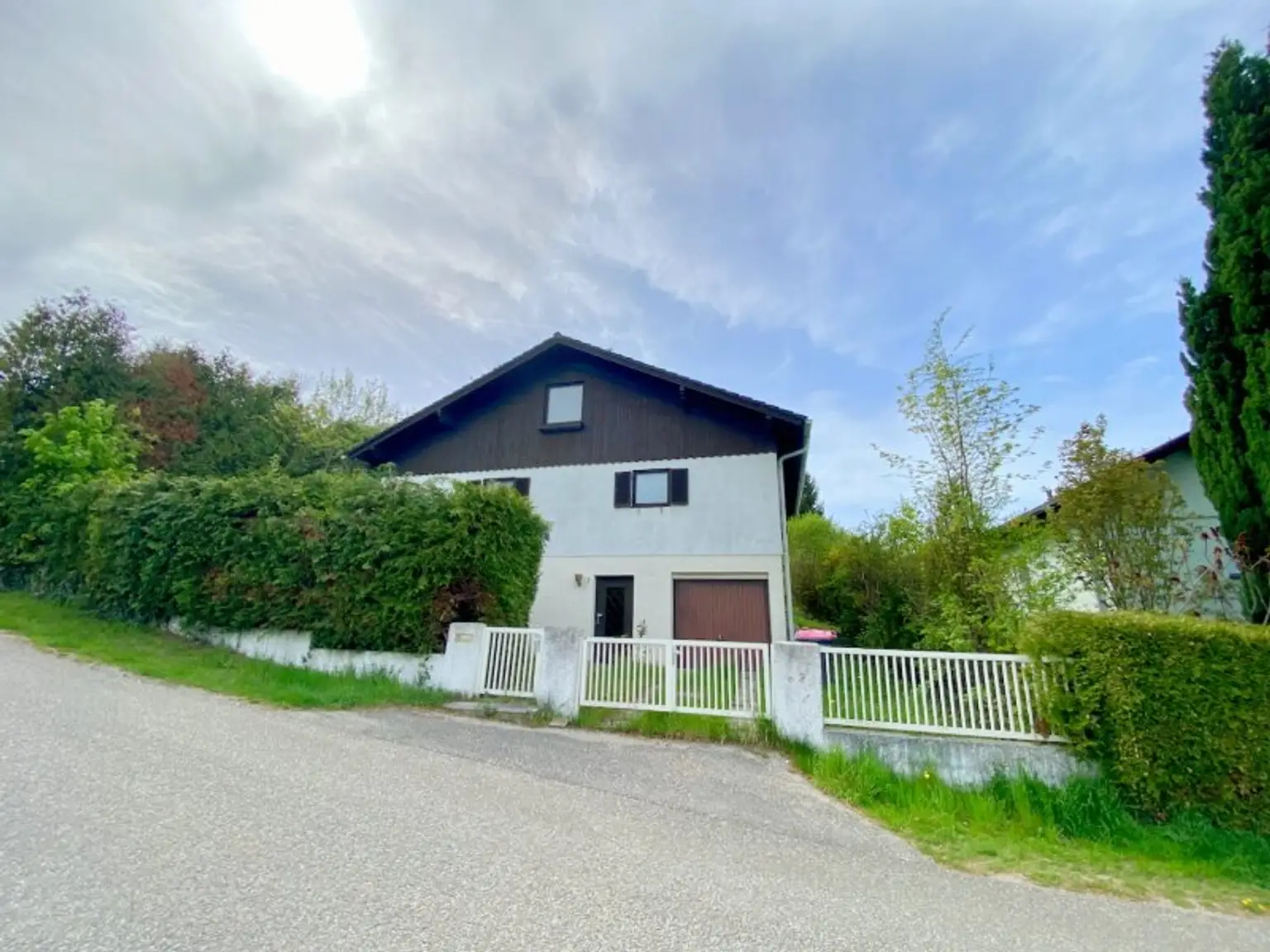 HAUS zu SANIEREN mit GARTEN im Wienerwald