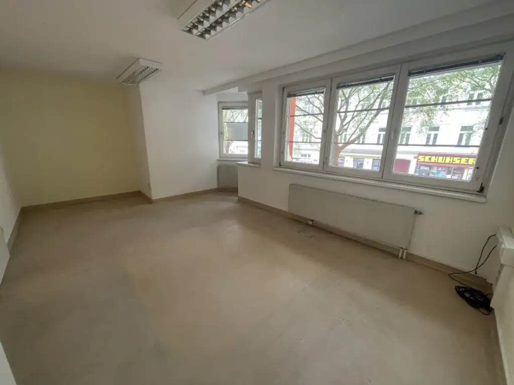 BÜRO oder ORDINATION + U3 Nähe + ca. 100m² TERRASSE + PERFEKTE Lage + SUPER Infrastruktur!