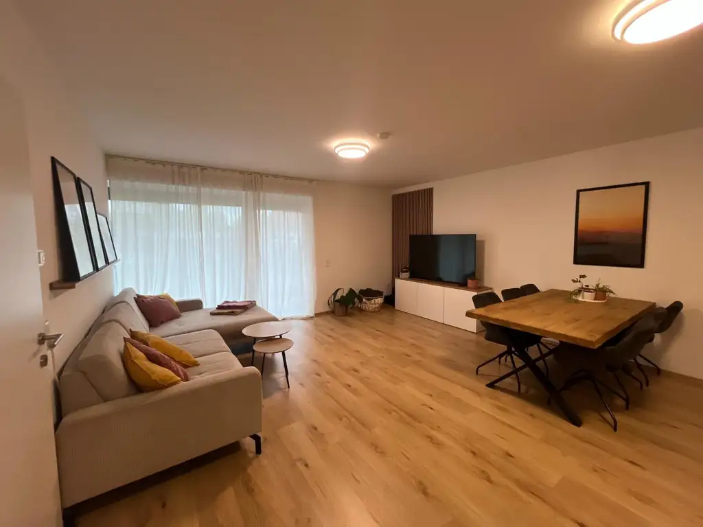Zentrumsnahe 3-Zimmer-Wohnung mit Küche und 2 Tiefgaragenplätzen!