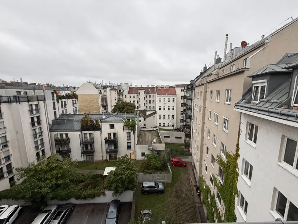 TOP ZUSTAND! 2-Zimmer Dachgeschoßwohnung in 1200 Wien mit Lift zu vermieten