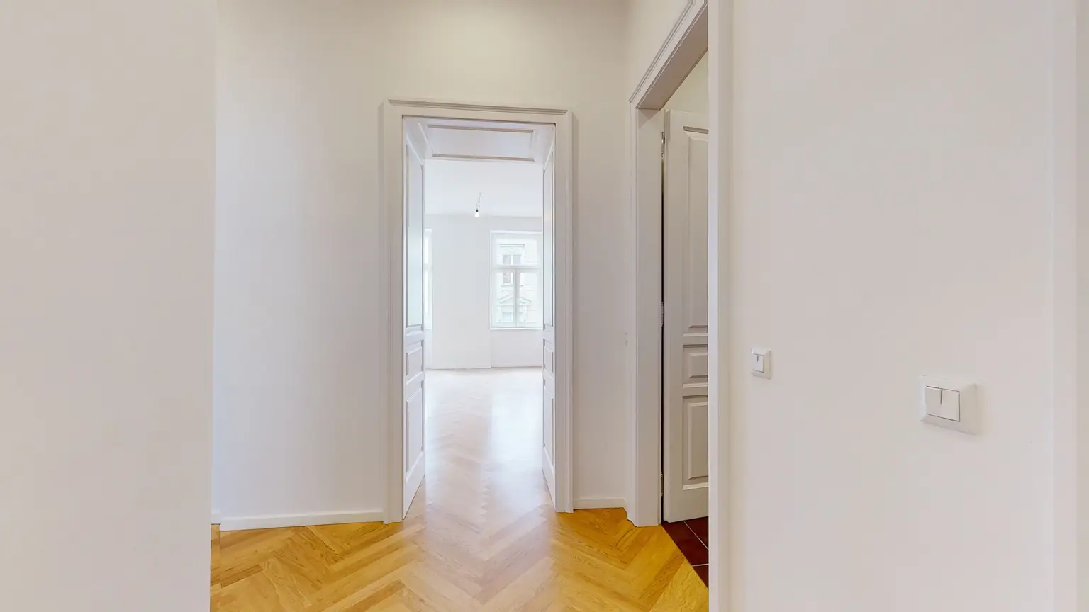 "Urban Oasis" - Charmante Altbaustil-Wohnung mit Balkon und Erker