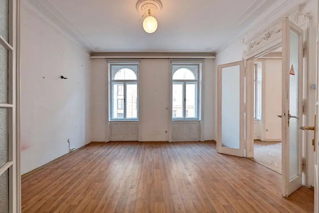 Altbaucharme mit großem Potenzial – 5-Zimmerwohnung im Herzen von Margareten