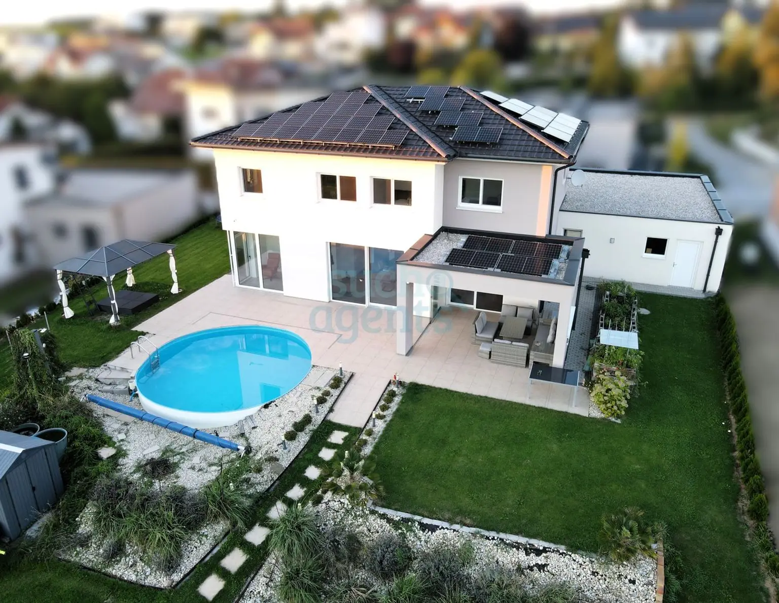 Exklusive Villa in Peuerbach, Baujahr 2022 - Pool, Sauna, Doppelgarage & mehr