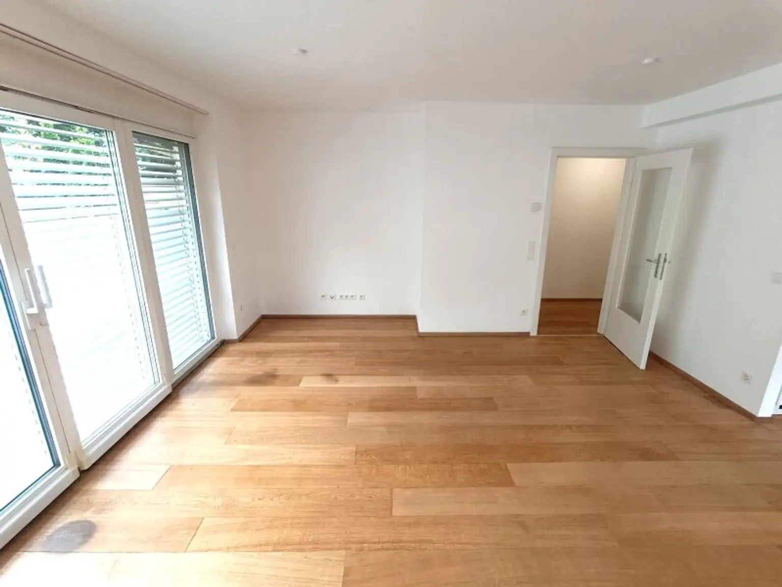 Wohn(t)raum im Grünen! Großzügige Neubau-Wohnung mit Garten inkl. PKW-Stellplatz im 19. Bezirk! Wohnküche! 2 Zimmer! Terrasse! Fußbodenheizung!