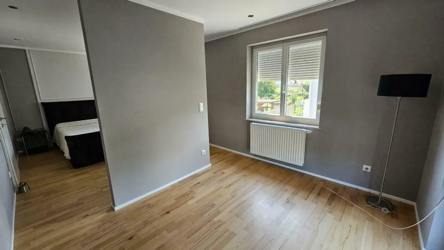 ** Großzügiges & edel saniertes Stadthaus ** Hochwertige Ausstattung ** 3 Bäder ** Einliegerwohnung ** absolute Ruhelage **