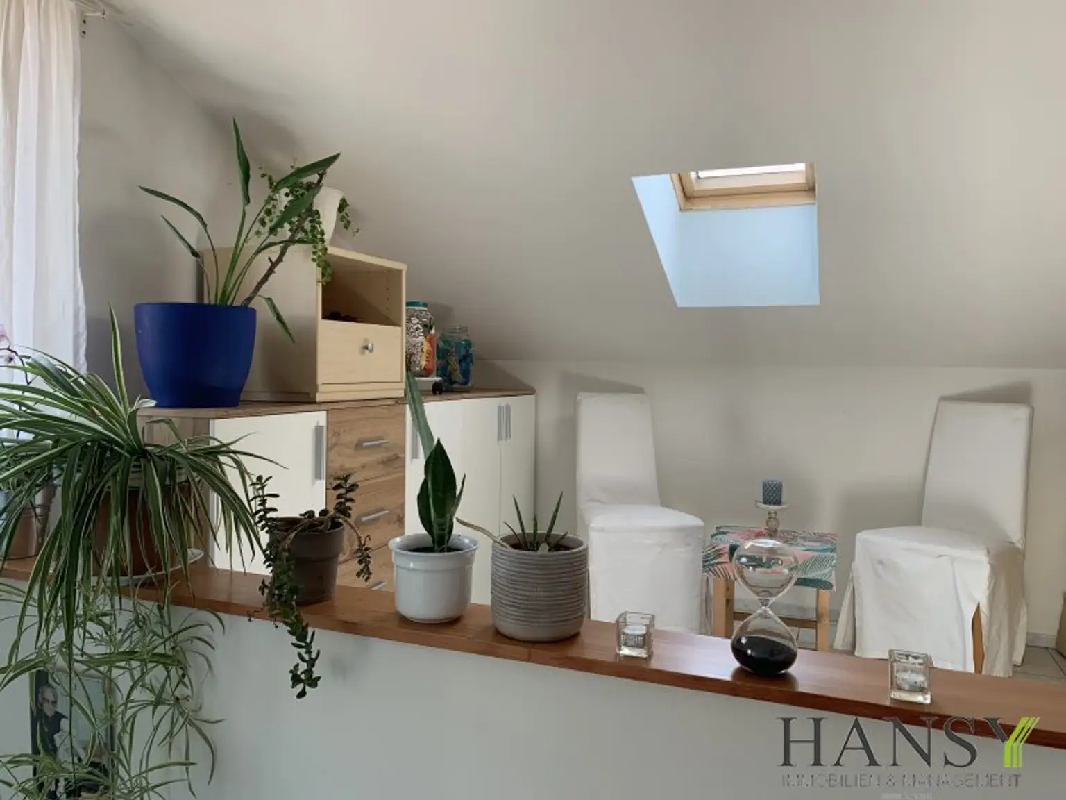 Großzügiges, bezugsfertiges Traumhaus mit Baugrund, Doppelgarage und Gartenidylle