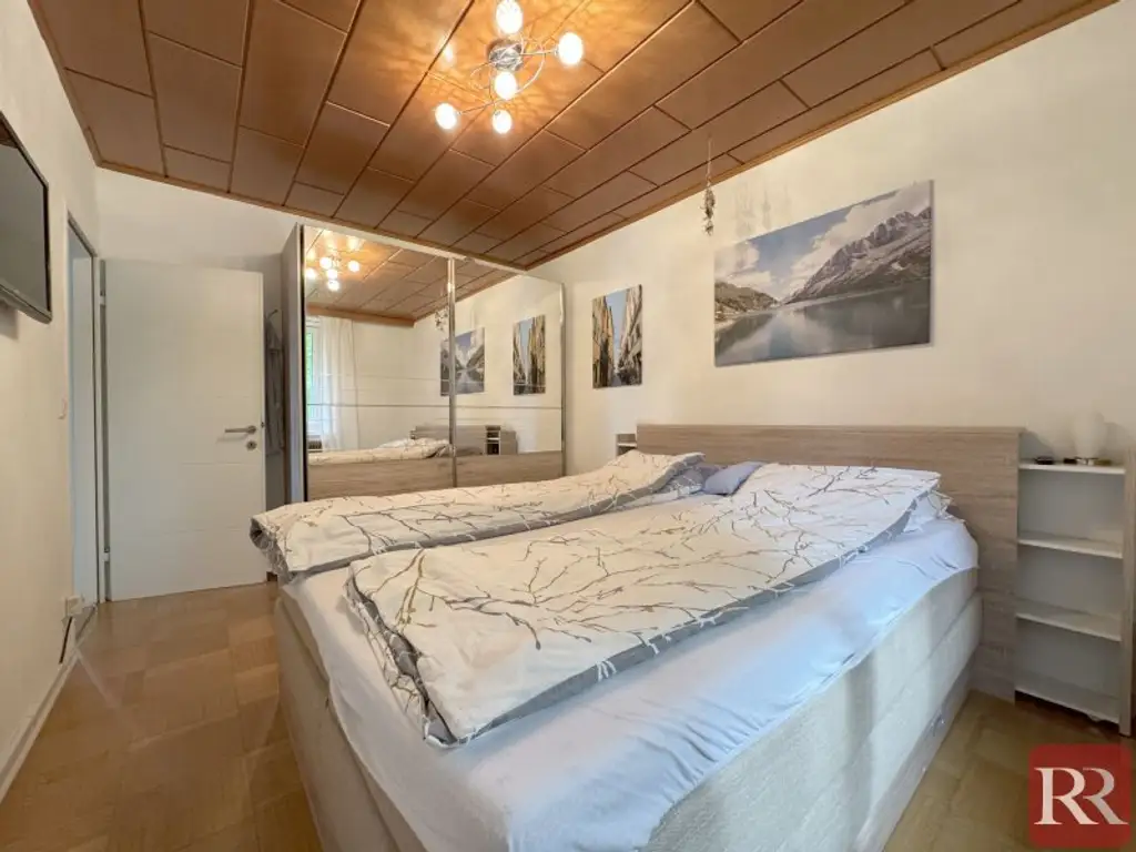 Bungalow auf großem, sonnigem Grund