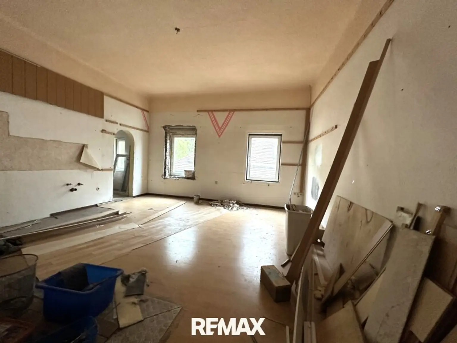 ***Mehrfamilienhaus mit Riesenpotential im Zentrum von Eisenerz***