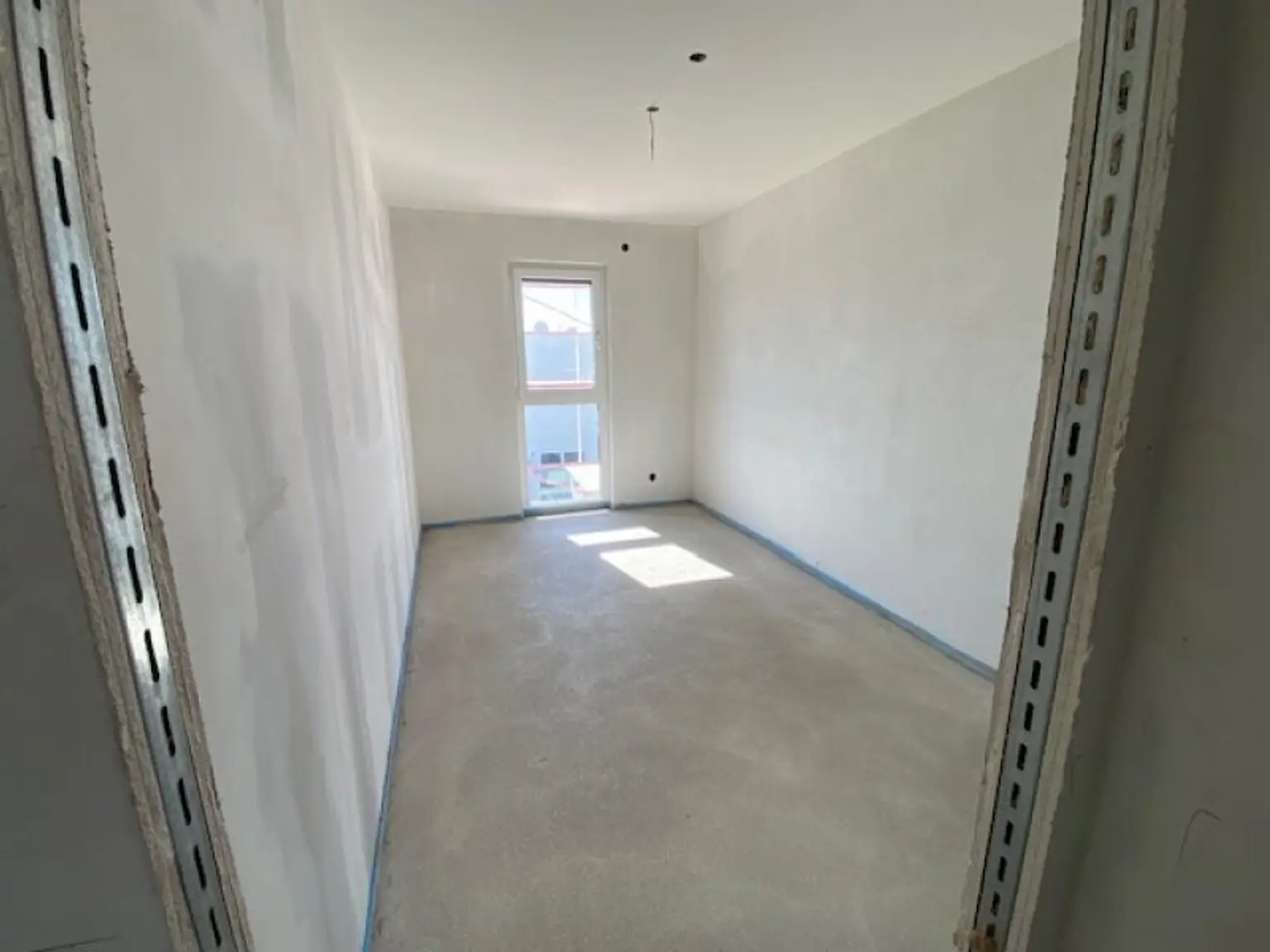 Moderne Doppelhaushälfte in Parndorf: Erstbezug mit Garten und Terrasse!