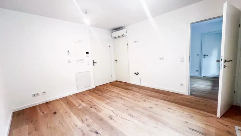 KLEINER 2-ZIMMER TRAUM MIT GROSSZÜGIGER FREIFLÄCHE