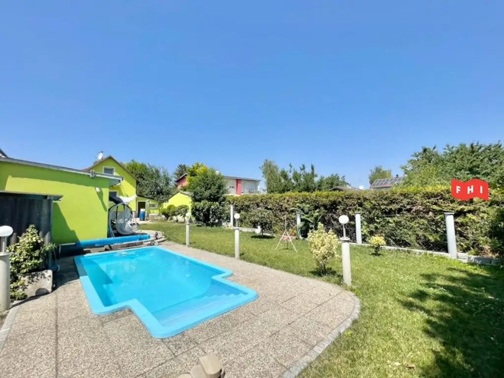 Erweiterbares 4 Zimmer Einfamilienhaus mit Garage, Pool & Gartenhaus