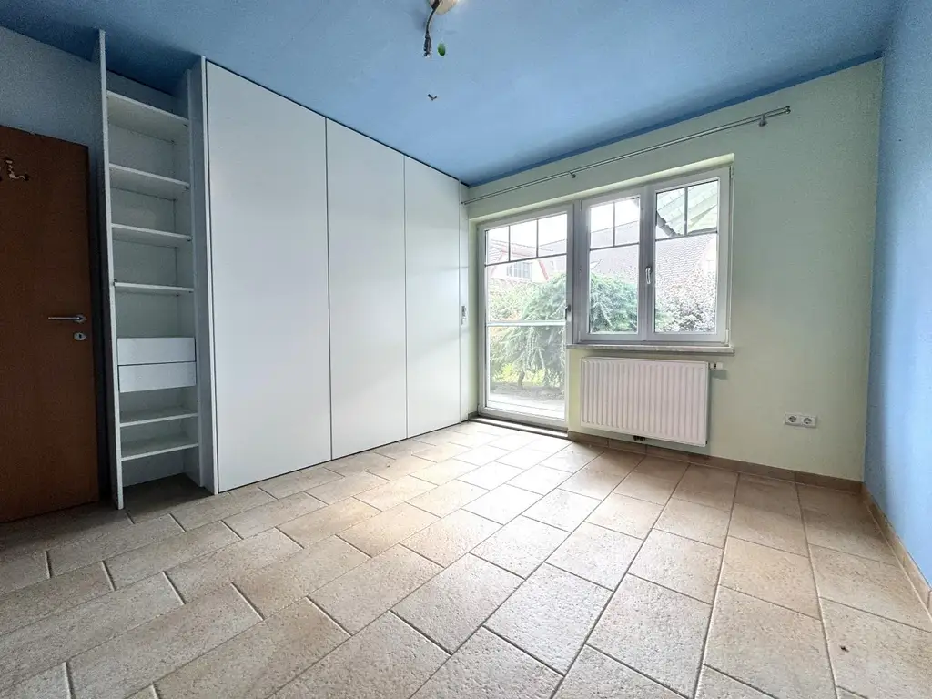 XXL Traum Bungalow mit Kachelofen überdachter Terrasse, Gartenoase, Wohnkeller und Doppelgarage  im Laahfeld /Ansfelden