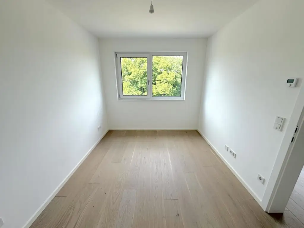 EIGENGRUND NÄHE ALTE DONAU – FREIFLÄCHEN - LUFTWÄRMEPUMPE – KELLER – GARAGE – U-BAHN!