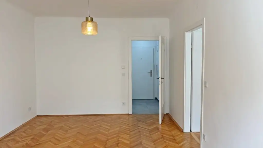Charmante 2-Zimmer-Wohnung mit Blick ins Grüne - Mauer!