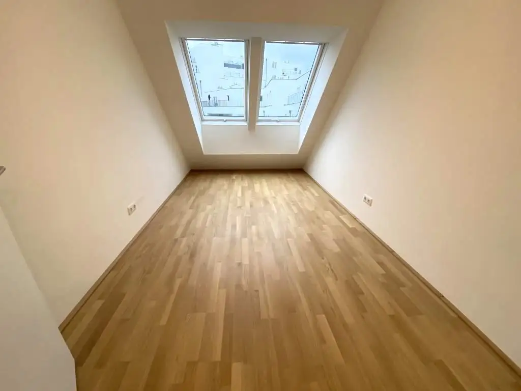 Koloniestraße: Hochwertige Neubauwohnung mit MEGA-13m²-BALKON!!!