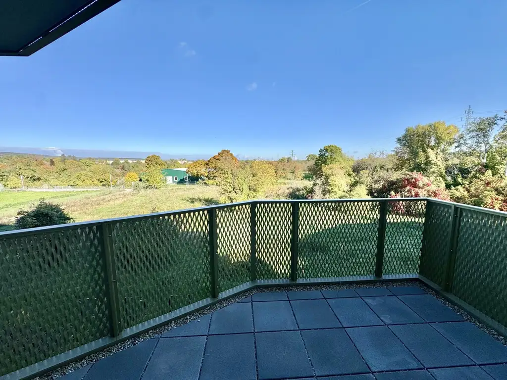 Hirschfeld: neu und provisionsfrei - Schnäppchen Hit mit Balkon