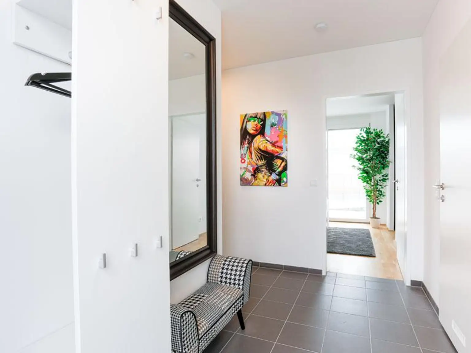 "Vollausgestattete Dachgeschosswohnung mit Terrasse"