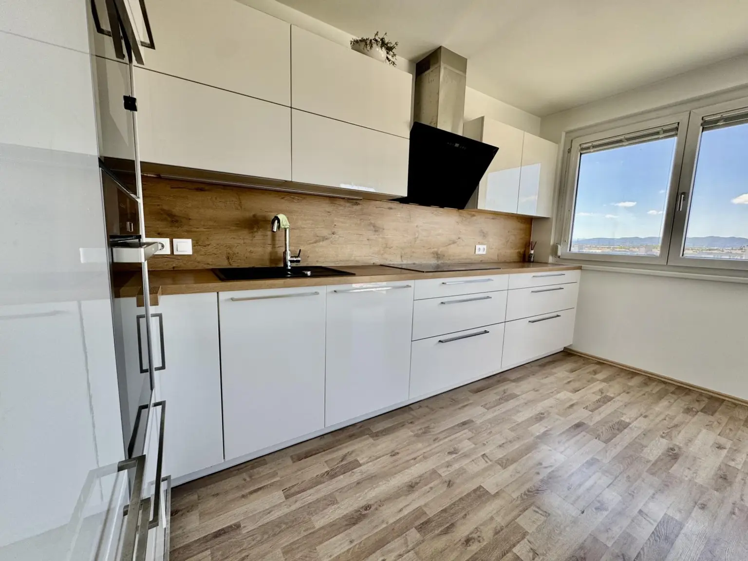 Wohnen mit Traum-Ausblick – 3 Zimmer bei der U1-Station Oberlaa