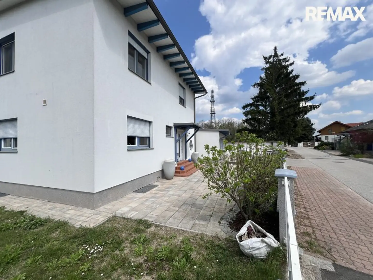 Großzügiges Einfamilienhaus mit Garten, Terrasse & Garage in Ebenfurth, 4 Zimmer, 195m²