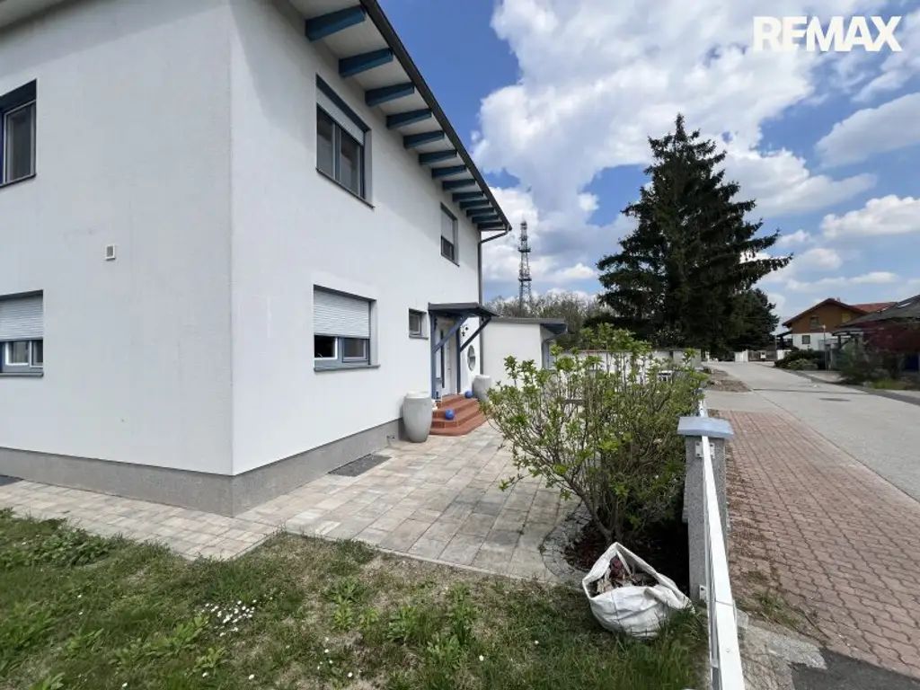 Großzügiges Einfamilienhaus mit Garten, Terrasse & Garage in Ebenfurth, 4 Zimmer, 195m²