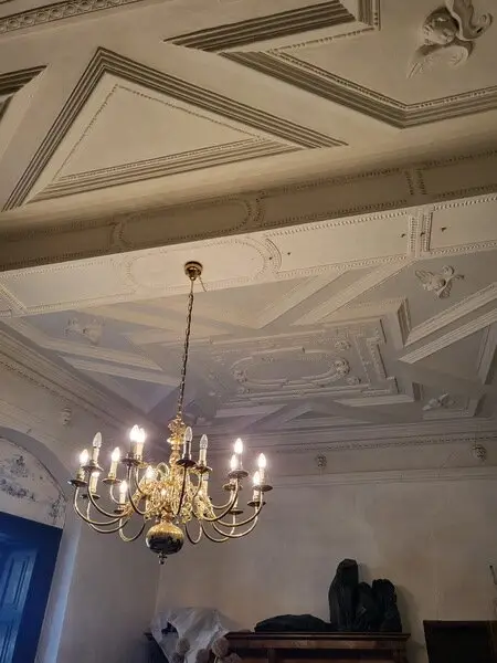 Renaissance-Schloss auf 15 ha Grund – seltene Gelegenheit für touristische Nutzung oder Family Office