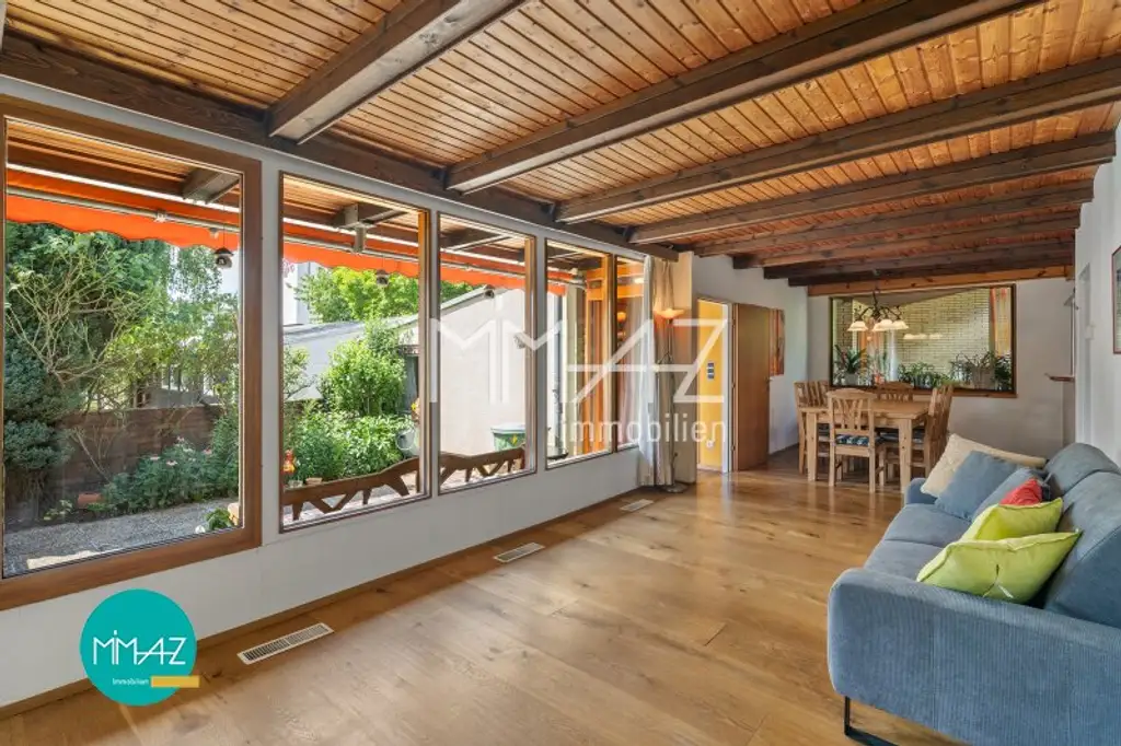 KLEINOD BEIM ROTEN BERG • Stilvoller Bungalow mit Eigengarten • 7 Zimmer • 2 Terrassen • Flexible Nutzung • Zeitloser Wohnkomfort