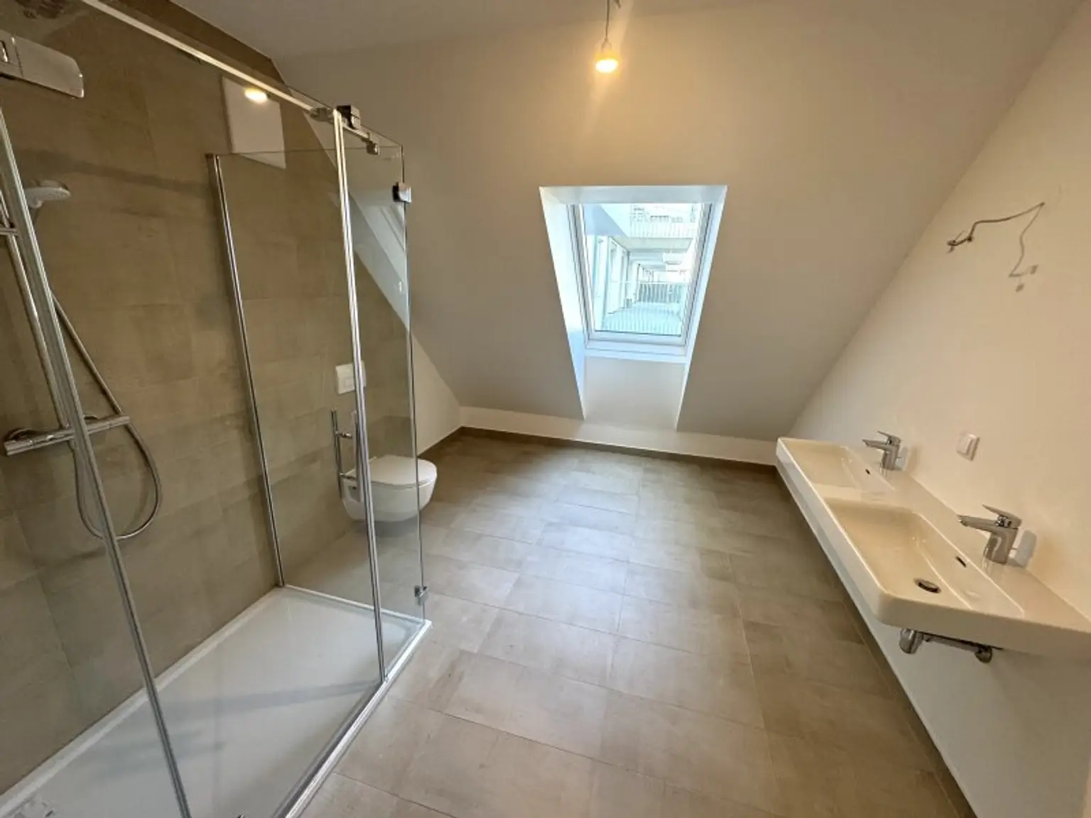 WOHNEN UND GENIESSEN IM SÜDWESTEN VON WIEN! PERFEKTE INFRASTRUKTUR – NÄHE SCHÖNBRUNN!