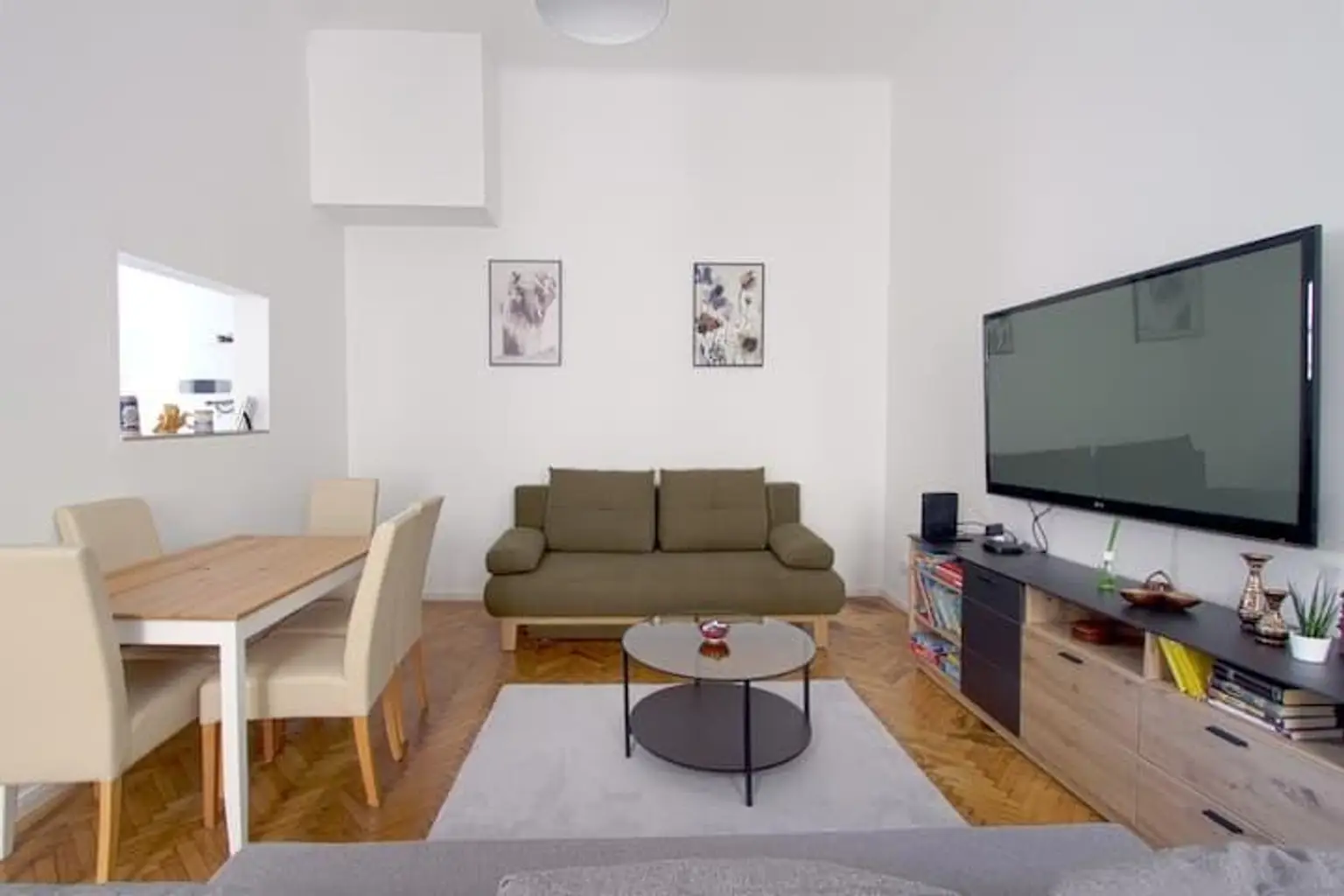 "Ruhige 2-Zimmer Altbau-Wohnung"