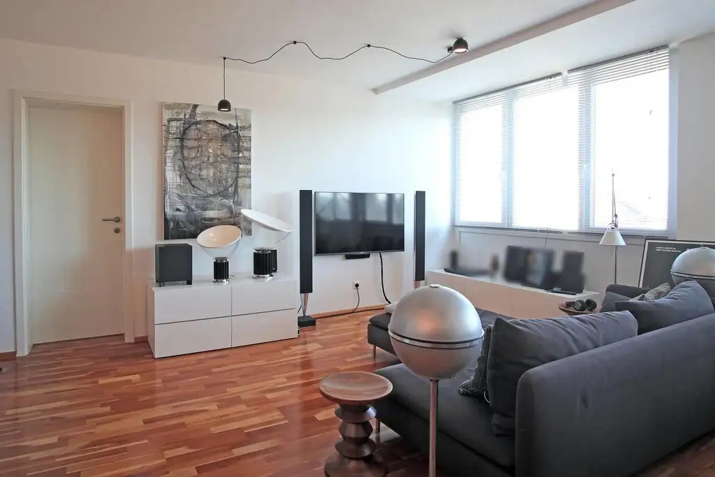 Ansprechende 2-Zimmer Wohnung zentral gelegen - auch für Anleger sehr interessant!