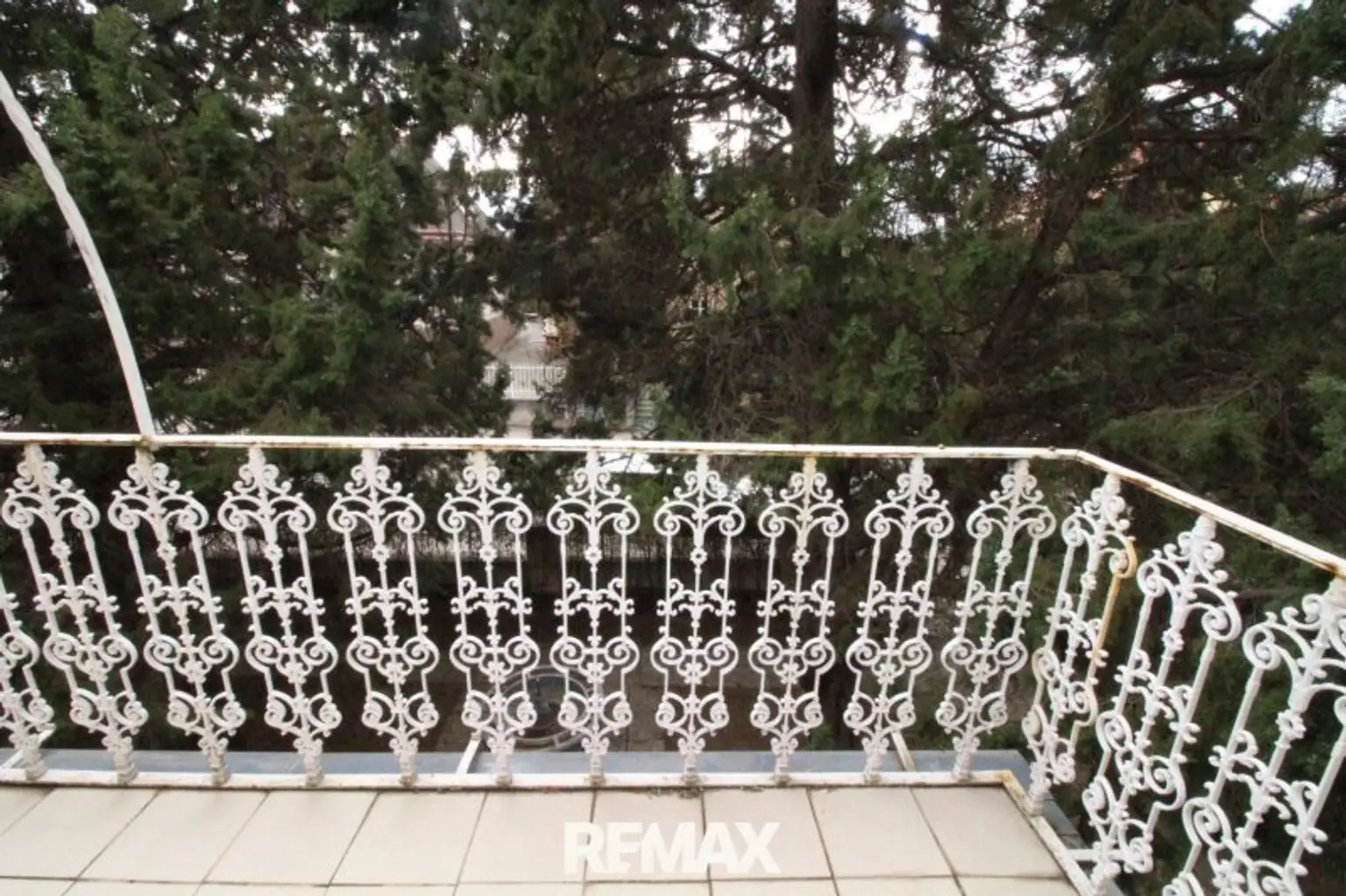 2 Stock Balkon