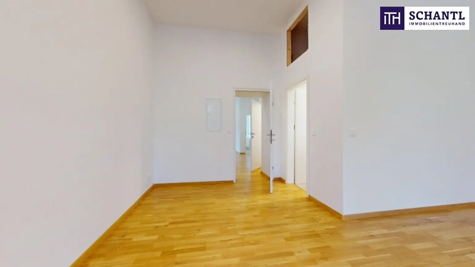 Zimmer I und Zugang Badezimmer