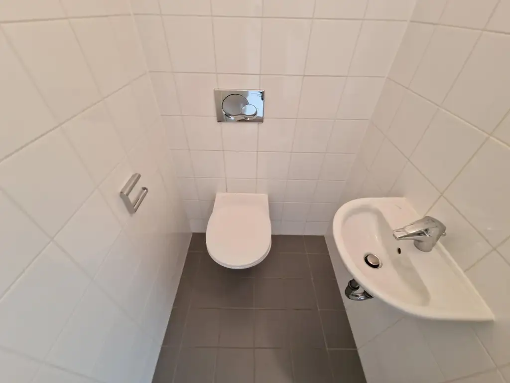 Moderne Neubauwohnung mit großem Balkon und Grünblick //Nähe Neubaugasse & U3 !!
