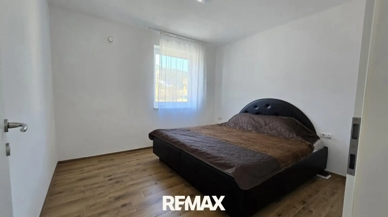 10 Schlafzimmer 2 OG