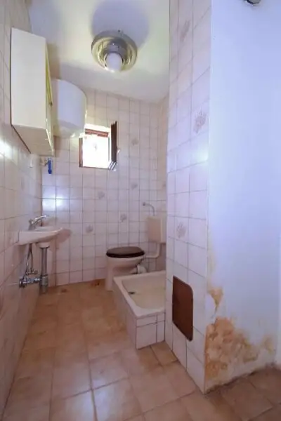 Exklusives Traum-Anwesen mit Naturteich und Gästehaus