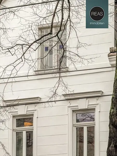 Provisionsfrei: Traumhaftes Stadthaus mit Garten in Gersthofer Bestlage!