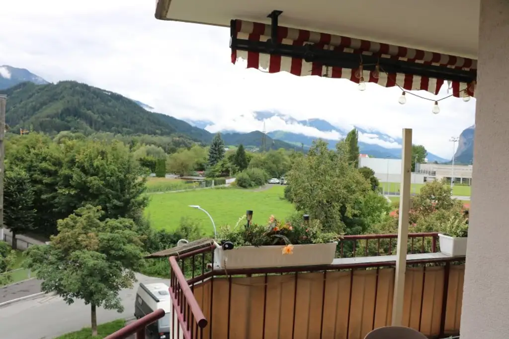 Geräumige Wohnung mit Balkon und TGAP bei der USI - befristet vermietet