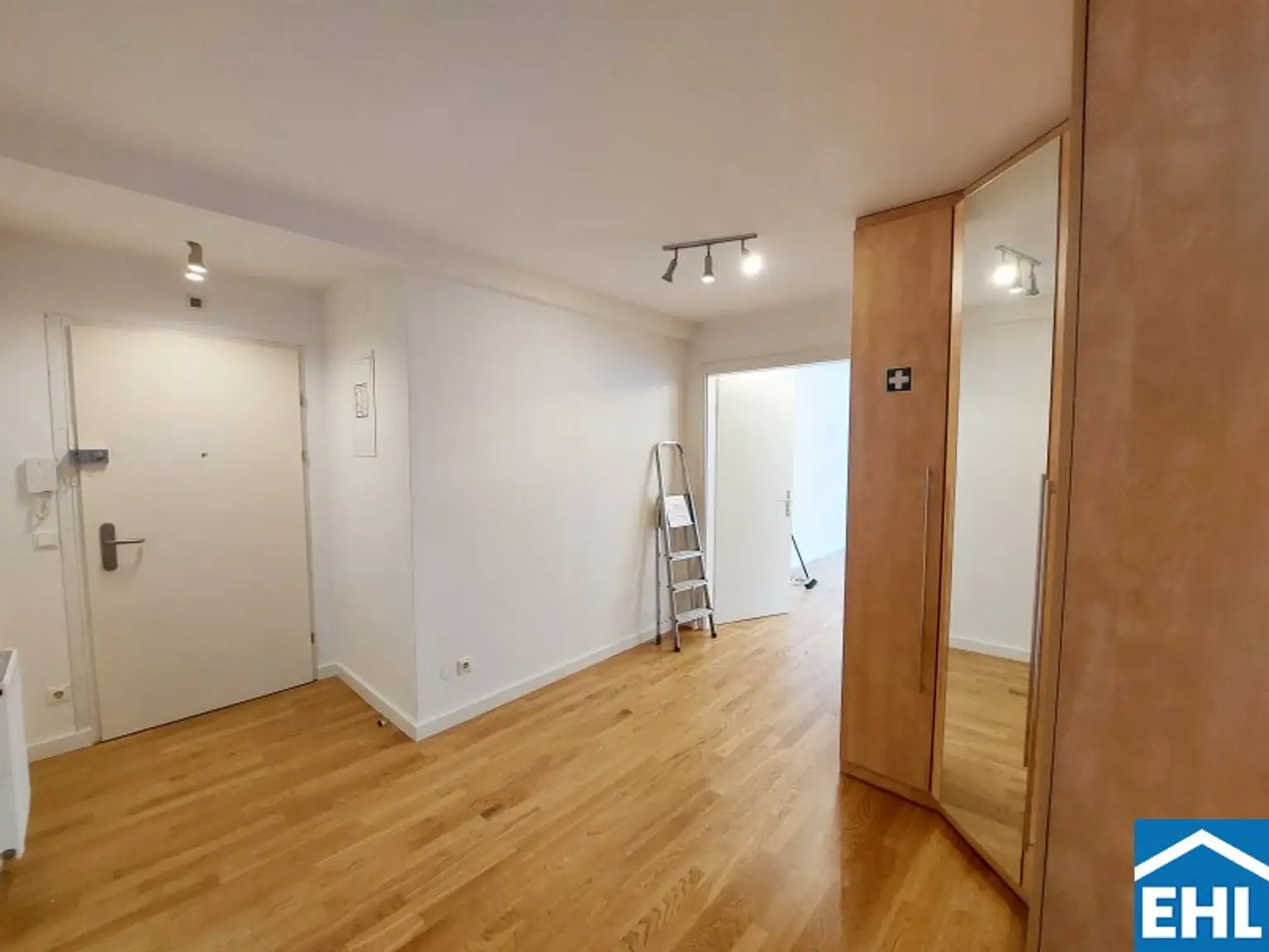 Traumhafte 3-Zimmer-Wohnung mit Terrasse direkt an der Mariahilfer Straße!