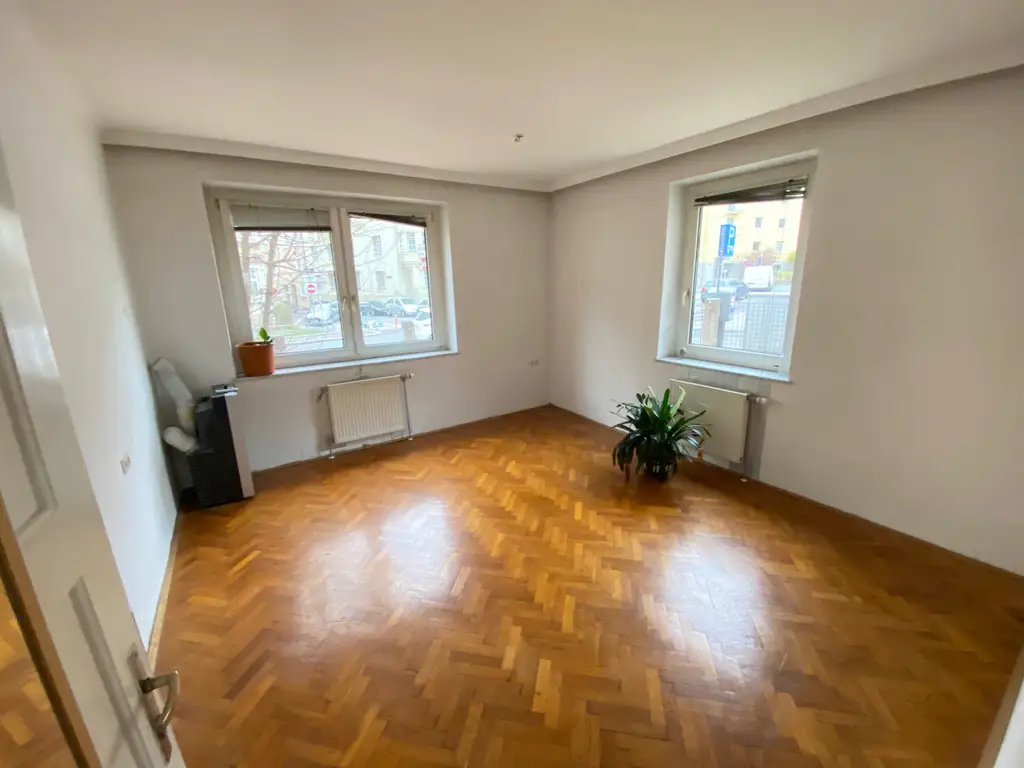 3 ZIMMER ALTBAUWOHNUNG MIT BALKON - TEILMÖBLIERT - STOCKHOFSTRASSE