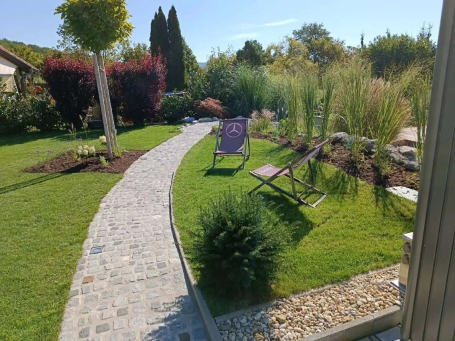 Sonniges Traumgrundstück mit PRIVATEM SCHWIMMTEICH und BAUPOTENZIAL