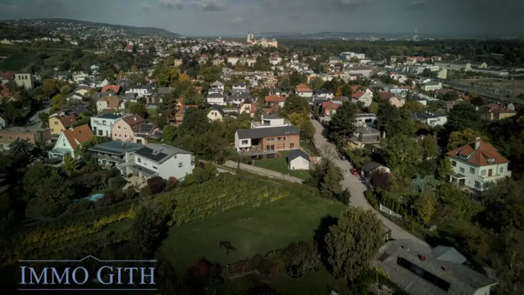 SONNE, WEIN & WEITBLICK – 735 m² BAUGRUNDSTÜCK DIREKT AM WEINGARTEN IN KLOSTERNEUBURG ZU KAUFEN!