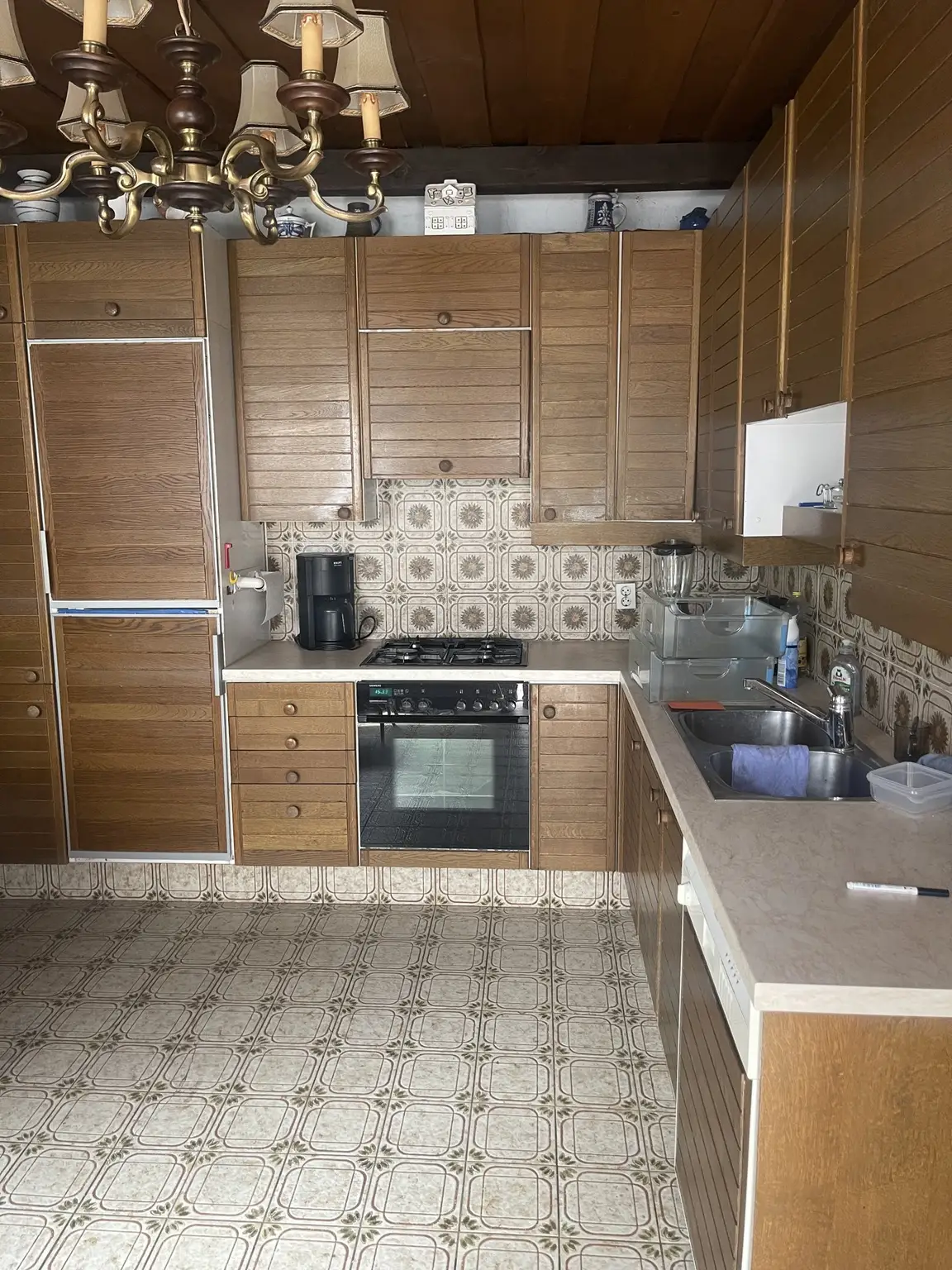 25 %  geschlossene Bauweise, Bauklasse II - keine Einschränkung auf Wohneinheiten