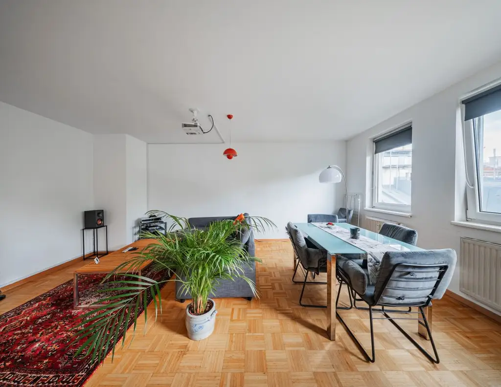 Jetzt investieren - später selbst verwirklichen: Maisonette mit Weitblick, Balkon & Wertsteigerungspotenzial im Herzen von Wieden