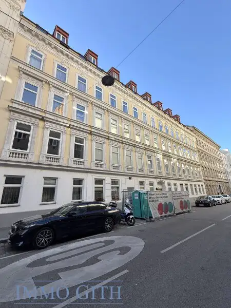 LICHT, LUFT & LEBENSQUALITÄT – 4-ZIMMER-WOHNUNG MIT TERRASSE IN RUHIGER STADTLAGE (1050) ZU KAUFEN!