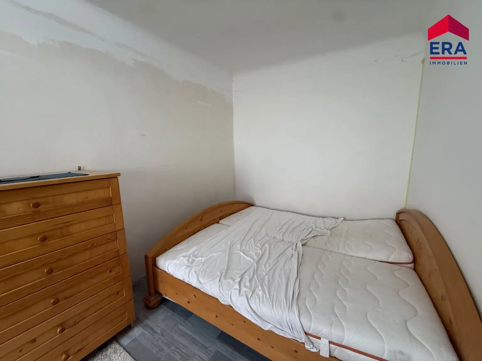 NEU: Einfamilienhaus mit 909 m² Grundstück – ideal für Handwerker und Selbermacher
