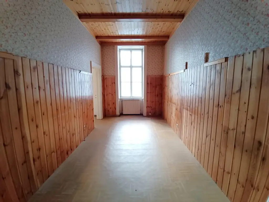 3-Zimmer Wohnung in Bestlage! Sanierungsbedürftig! Nähe Servitenviertel und U4 Friedensbrücke!